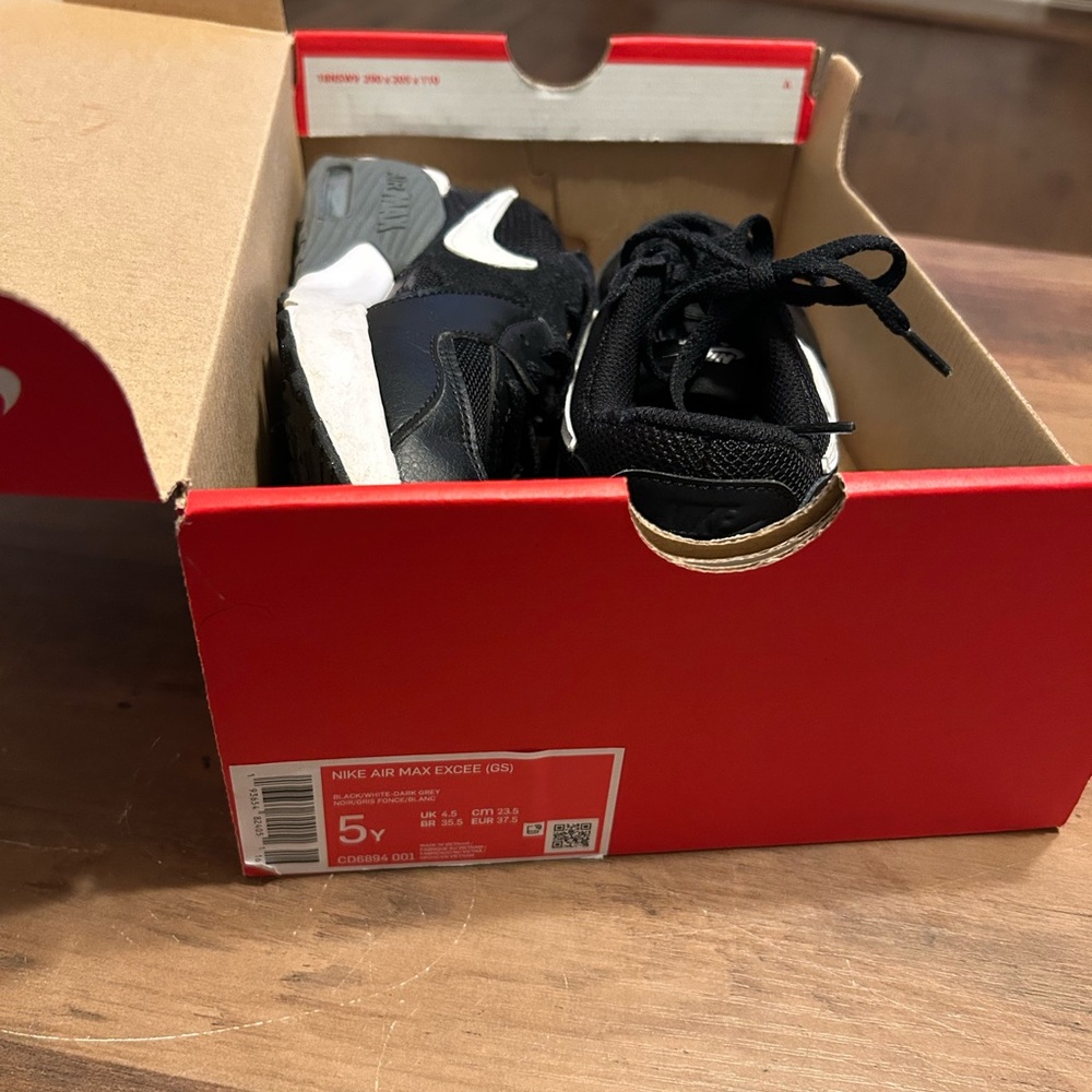 Nike Kids' Black and White Sneakers